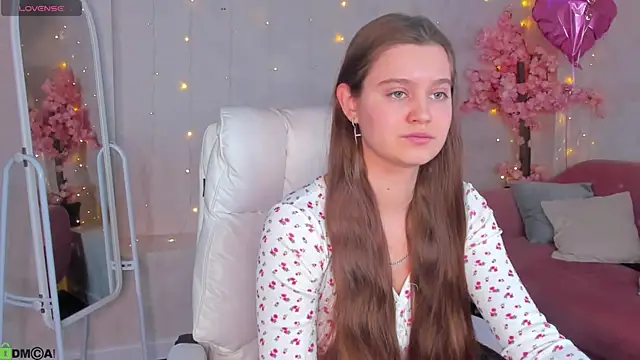 Snapshot of Renesmy_Black chatting on 02.25.26 Renesmy Black online show from 02.25.26