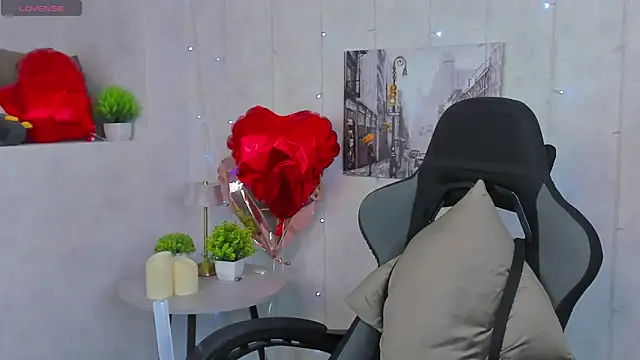 Snapshot of Renesmy_Black chatting on 03.18.26 Renesmy Black online show from 03.18.26