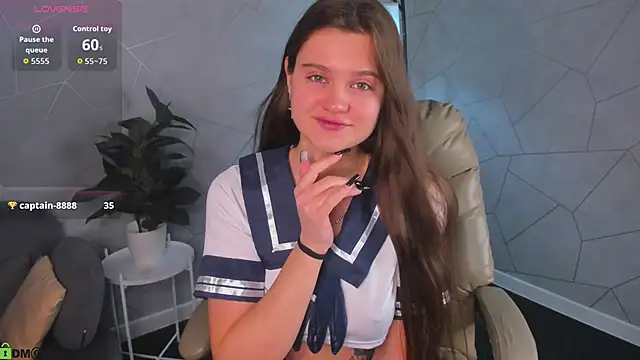 Snapshot of Renesmy_Black chatting on 04.10.26 Renesmy Black online show from 04.10.26