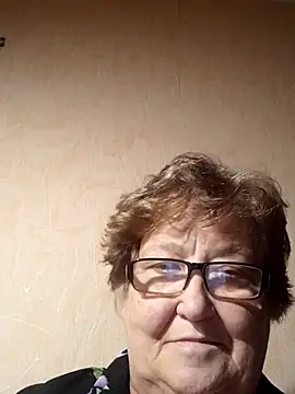 Snapshot of Katherine735 chatting on 10.15.25 Katherine735 online show from 10.15.25