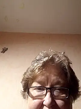 Snapshot of Katherine735 chatting on 10.18.25 Katherine735 online show from 10.18.25