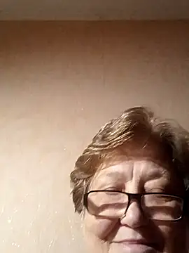 Snapshot of Katherine735 chatting on 10.19.25 Katherine735 online show from 10.19.25