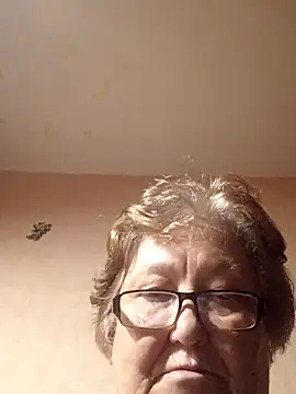 Snapshot of Katherine735 chatting on 10.29.25 Katherine735 online show from 10.29.25