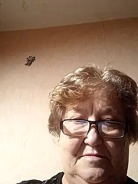 Snapshot of Katherine735 chatting on 11.02.25 Katherine735 online show from 11.02.25