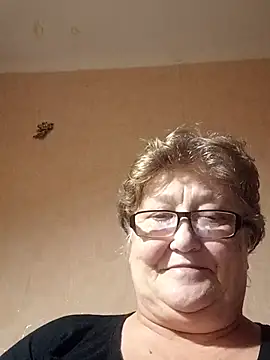 Snapshot of Katherine735 chatting on 11.05.25 Katherine735 online show from 11.05.25