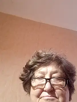 Snapshot of Katherine735 chatting on 11.15.25 Katherine735 online show from 11.15.25