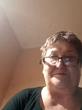 Snapshot of Katherine735 chatting on 11.17.25 Katherine735 online show from 11.17.25