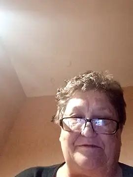 Snapshot of Katherine735 chatting on 11.19.25 Katherine735 online show from 11.19.25