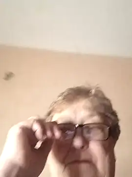 Snapshot of Katherine735 chatting on 12.14.25 Katherine735 online show from 12.14.25