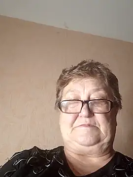 Snapshot of Katherine735 chatting on 12.16.25 Katherine735 online show from 12.16.25