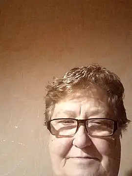 Snapshot of Katherine735 chatting on 12.18.25 Katherine735 online show from 12.18.25