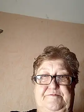 Snapshot of Katherine735 chatting on 12.20.25 Katherine735 online show from 12.20.25