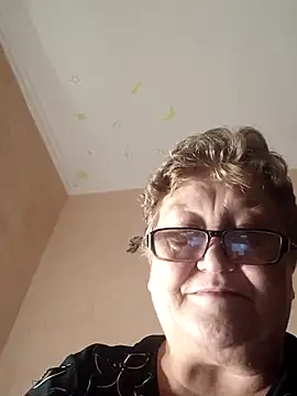 Snapshot of Katherine735 chatting on 12.21.25 Katherine735 online show from 12.21.25