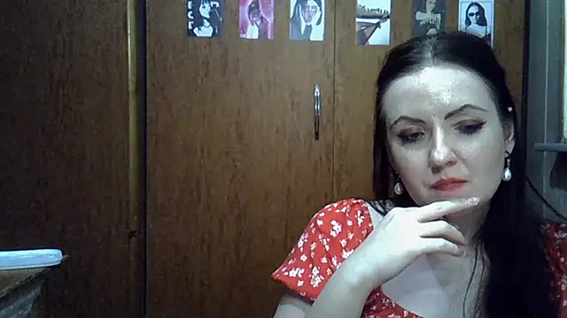 Snapshot of Kalorinn chatting on 07.14.26 Kalorinn online show from 07.14.26