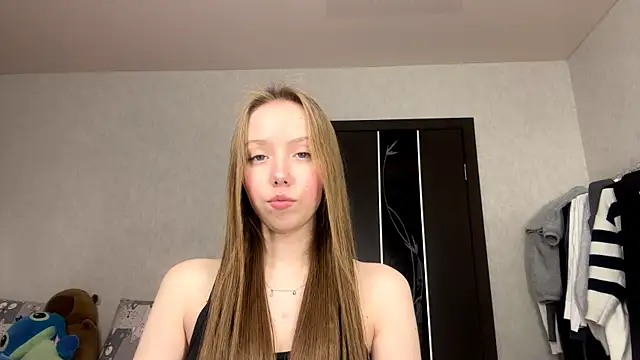 Snapshot of AntoniaMoravick chatting on 11.04.25 AntoniaMoravick online show from 11.04.25