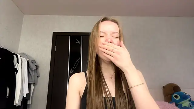 Snapshot of AntoniaMoravick chatting on 11.14.25 AntoniaMoravick online show from 11.14.25