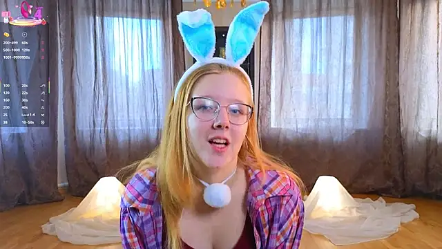 AlinaAldrete online show from 10.25.25