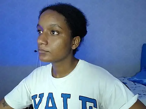 Snapshot of millysweetass chatting on 11.11.25 millysweetass online show from 11.11.25