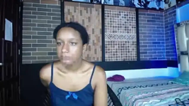 Snapshot of millysweetass chatting on 11.20.25 millysweetass online show from 11.20.25