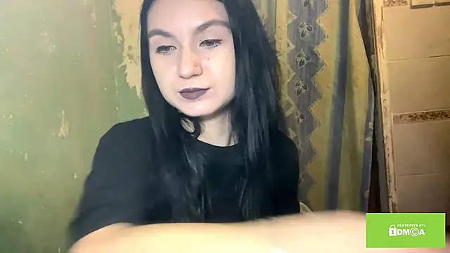 Snapshot of ArianeBhayani chatting on 11.29.25 ArianeBhayani online show from 11.29.25