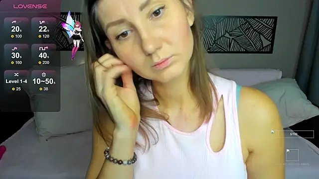 Snapshot of NikkiKiss__ chatting on 11.30.25 NikkiKiss online show from 11.30.25