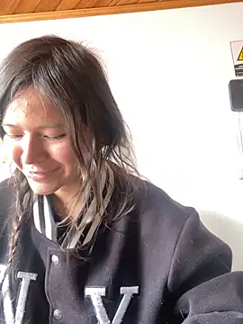 Ninfa pink online show from 11.27.25