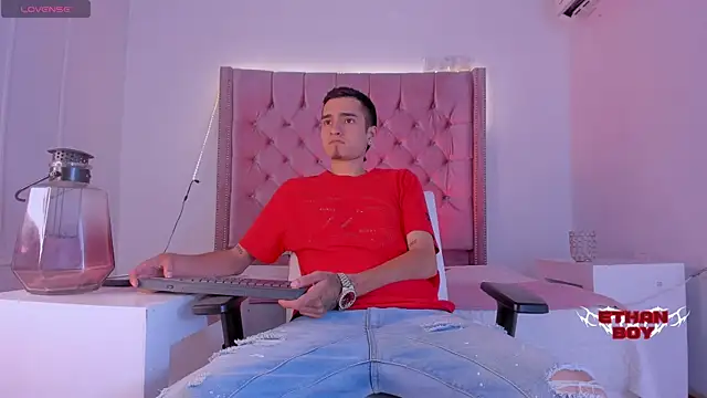 Ethan Boy  online show from 10.21.25