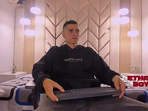 Ethan Boy  online show from 02.04.26