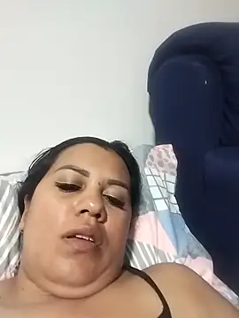 Snapshot of Candy-Samanthy chatting on 11.24.25 Candy-Samanthy online show from 11.24.25