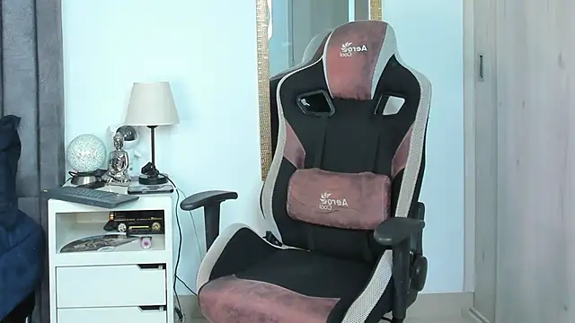 Snapshot of Ken_mailik1 chatting on 11.06.25 Ken mailik1 online show from 11.06.25