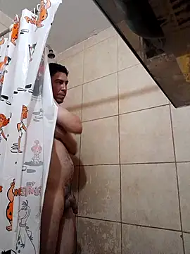 Ezeaxl online show from 12.03.25