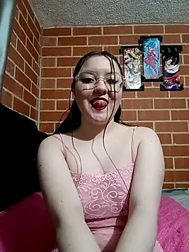 Snapshot of 1Sweet_Eva chatting on 11.16.25 1Sweet Eva online show from 11.16.25