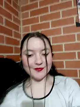 Snapshot of 1Sweet_Eva chatting on 11.24.25 1Sweet Eva online show from 11.24.25