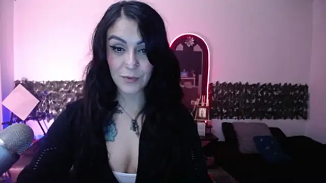 Snapshot of Anastasiabasst__ chatting on 11.25.25 Anastasiabasst online show from 11.25.25