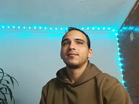 Snapshot of Maax3023 chatting on 10.19.25 Maax3023 online show from 10.19.25