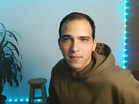 Snapshot of Maax3023 chatting on 10.21.25 Maax3023 online show from 10.21.25