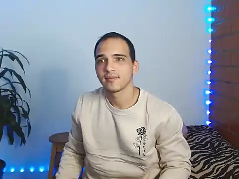 Snapshot of Maax3023 chatting on 10.24.25 Maax3023 online show from 10.24.25