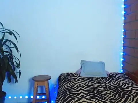 Snapshot of Maax3023 chatting on 10.30.25 Maax3023 online show from 10.30.25