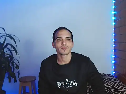 Snapshot of Maax3023 chatting on 11.03.25 Maax3023 online show from 11.03.25