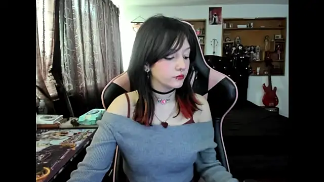 Maki Zein  online show from 11.12.25