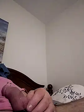 Snapshot of shyguy8569 chatting on 11.16.25 shyguy8569 online show from 11.16.25