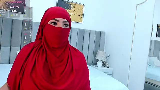 Snapshot of _naylaa_ chatting on 10.16.25 naylaa online show from 10.16.25