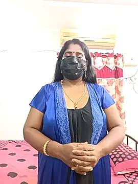 tamil-aunt online show from 11.28.25