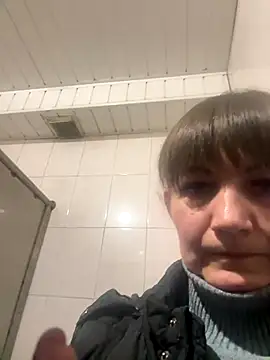 Snapshot of Butterfly8385 chatting on 12.03.25 Butterfly8385 online show from 12.03.25