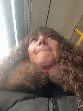 Snapshot of Butterfly8385 chatting on 02.13.26 Butterfly8385 online show from 02.13.26