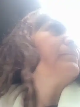 Snapshot of Butterfly8385 chatting on 04.02.26 Butterfly8385 online show from 04.02.26