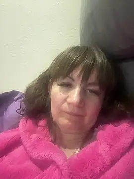 Snapshot of Butterfly8385 chatting on 04.02.26 Butterfly8385 online show from 04.02.26