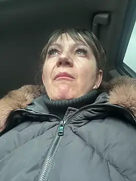 Snapshot of Butterfly8385 chatting on 04.11.26 Butterfly8385 online show from 04.11.26