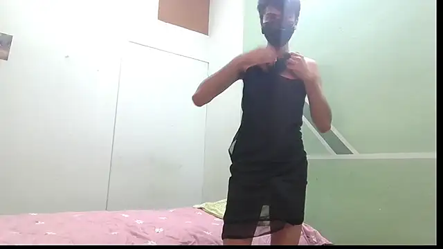 Snapshot of lil-twink19 chatting on 10.23.25 lil-twink19 online show from 10.23.25