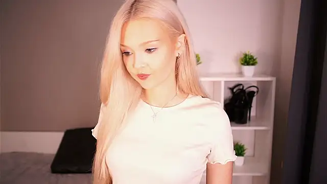 KaryTasch online show from 10.21.25